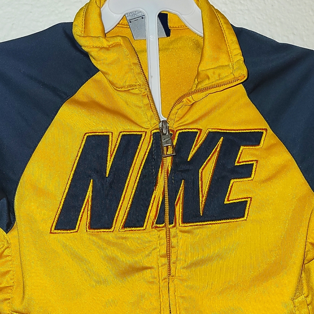 Nike Kids 2 piece warm up suit